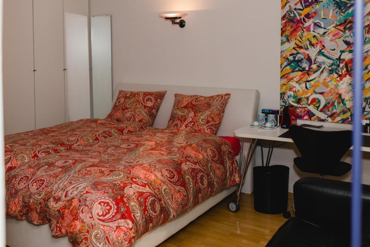 Modernes Und Gemuetliches Designerzimmer Karlsbad Exterior photo